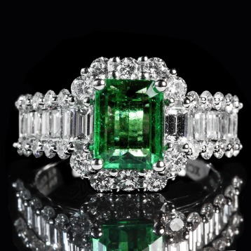emerald-1137413_1920